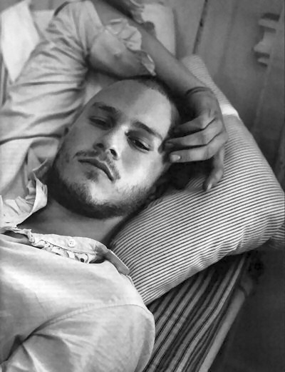 Click image for larger version

Name:	heath_ledger.jpg
Views:	251
Size:	50.6 KB
ID:	242980
