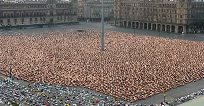 Click image for larger version

Name:	naked zocalo.jpg
Views:	159
Size:	30.0 KB
ID:	244003