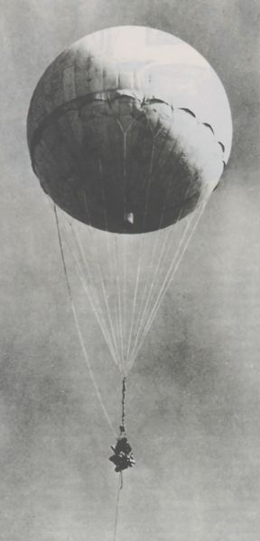 Click image for larger version

Name:	8-Japanese_fire_balloon_moffet.jpg
Views:	513
Size:	18.0 KB
ID:	244765