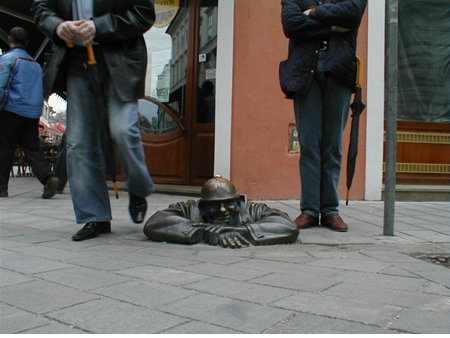 Click image for larger version

Name:	hombres trbajando.jpg
Views:	2206
Size:	75.2 KB
ID:	245103