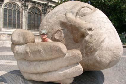 Click image for larger version

Name:	big head paris.jpg
Views:	1102
Size:	32.2 KB
ID:	245113
