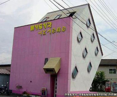 Click image for larger version

Name:	weird-house-05.jpg
Views:	229
Size:	67.7 KB
ID:	245707