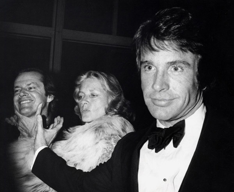 Click image for larger version

Name:	10 jack_nicholson_lauren_bacall_warren_beatty_1977.jpg
Views:	251
Size:	108.7 KB
ID:	246240