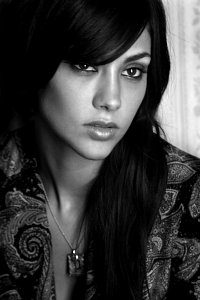 Click image for larger version

Name:	dgarcia-chica.jpg
Views:	240
Size:	12.4 KB
ID:	247283