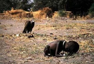 Click image for larger version

Name:	BNW-vulture-waits-for-child-to-die-Sudan1993.jpg
Views:	289
Size:	27.0 KB
ID:	247760