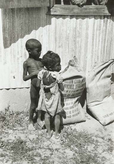 Click image for larger version

Name:	4978HungryKids.jpg
Views:	316
Size:	48.8 KB
ID:	247764