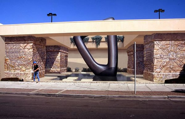 Click image for larger version

Name:	john-pugh-murales-3d-increible9.jpg
Views:	845
Size:	51.5 KB
ID:	247944