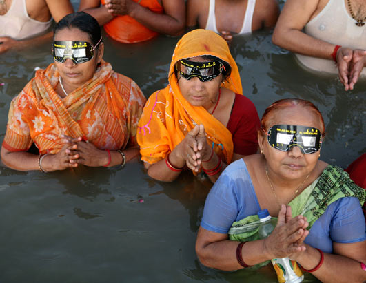 Click image for larger version

Name:	ap_India_Eclipse6_090722_ssh.jpg
Views:	168
Size:	53.4 KB
ID:	248165
