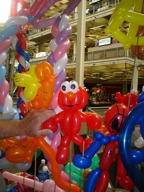 Click image for larger version

Name:	elmo globo.jpg
Views:	468
Size:	133.7 KB
ID:	249731