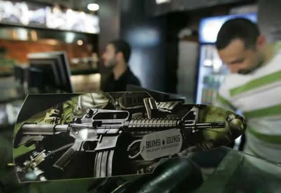 Click image for larger version

Name:	buns_and_guns7.jpg
Views:	205
Size:	20.5 KB
ID:	249866