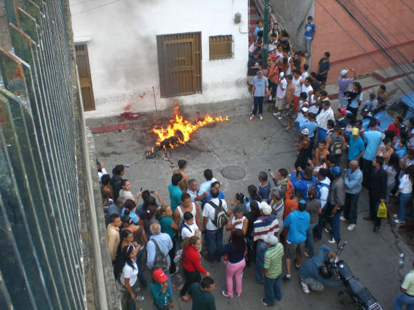 Click image for larger version

Name:	Violador_quemado_ziza_3.jpg
Views:	195
Size:	52.3 KB
ID:	250217