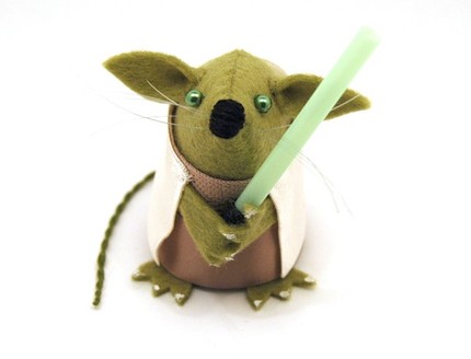 Click image for larger version

Name:	yodamouse.jpg
Views:	480
Size:	15.7 KB
ID:	250243