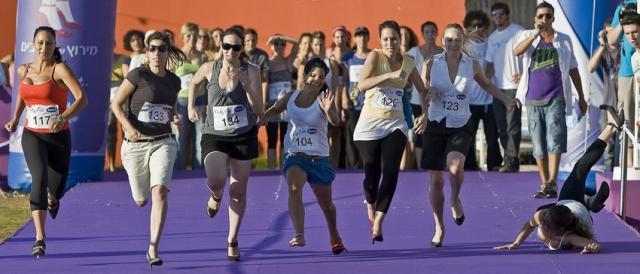 Click image for larger version

Name:	race1.JPG
Views:	322
Size:	37.3 KB
ID:	250408