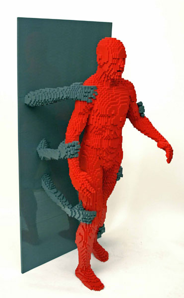 Click image for larger version

Name:	Incredible-LEGO-Art-by-Nathan-Sawaya-grasp.jpg
Views:	9466
Size:	33.0 KB
ID:	250492